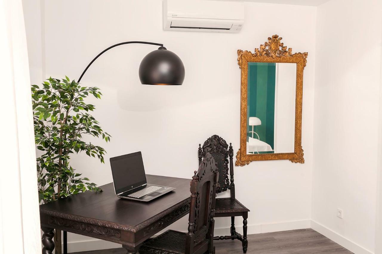 Domus Toledo Apartment ภายนอก รูปภาพ