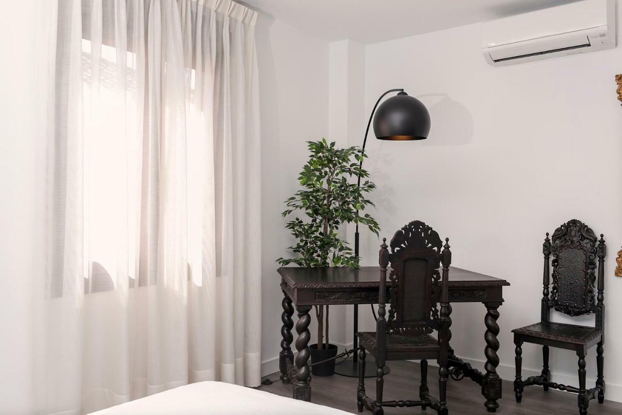 Domus Toledo Apartment ภายนอก รูปภาพ